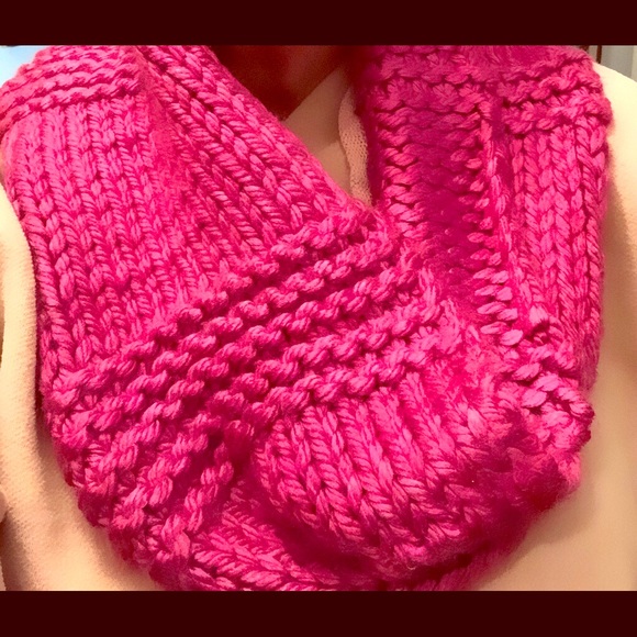 Hand Knit Accessories Nwt Pink Cowl In Soft Chunky Yarn Poshmark